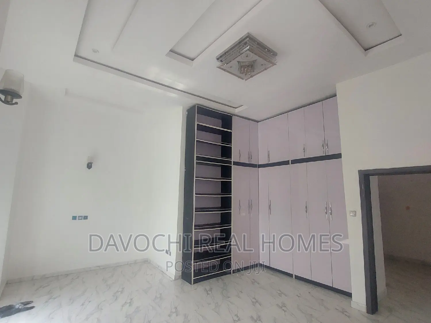 Newly Refurbished 4bedrooms Semi Detached Duplex With BQ in Lekki