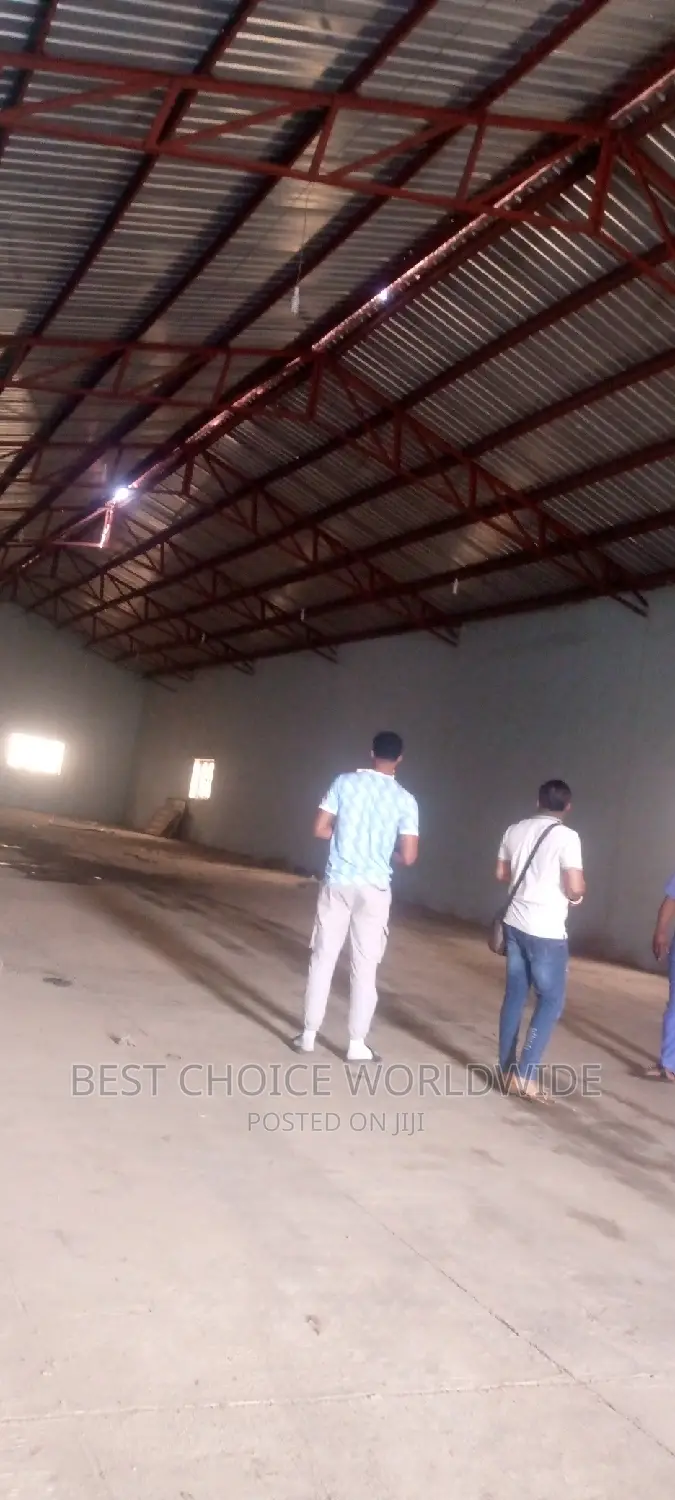 800sqm Warehouse, Magazine Road, Jericho(24hrs Power Supply) in Jericho