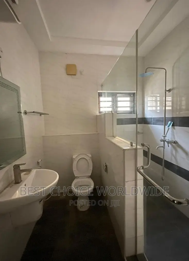 5bdrm Duplex in Golf View Estate,, Jericho for sale in Jericho