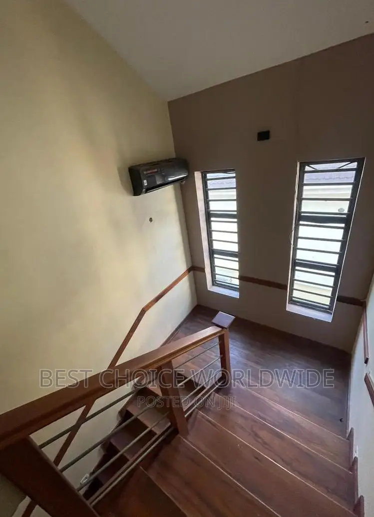 5bdrm Duplex in Golf View Estate,, Jericho for sale in Jericho