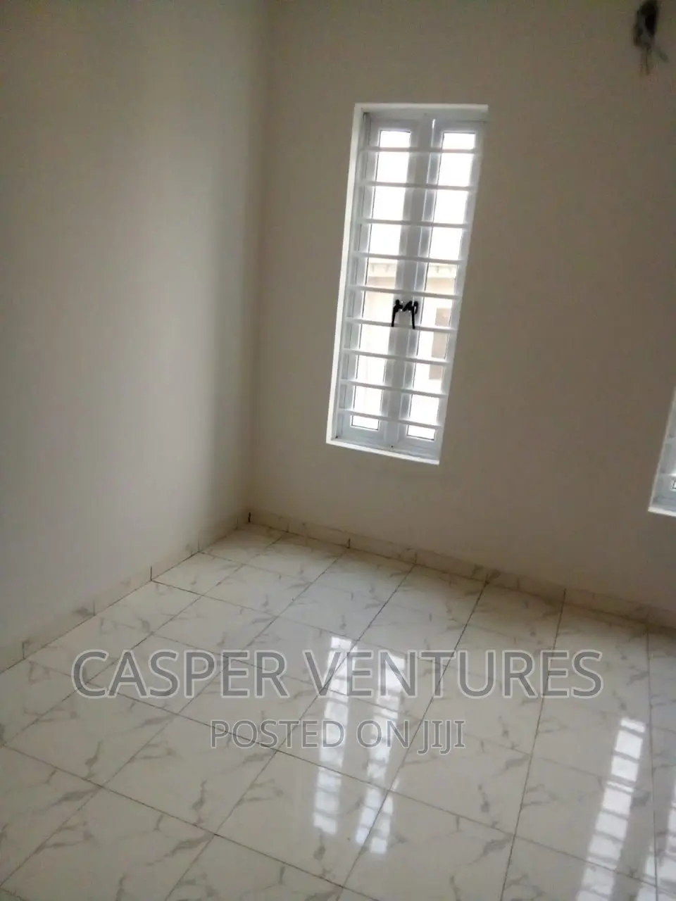 Studio Apartment in Alpha Beach, Chevron for rent in Chevron