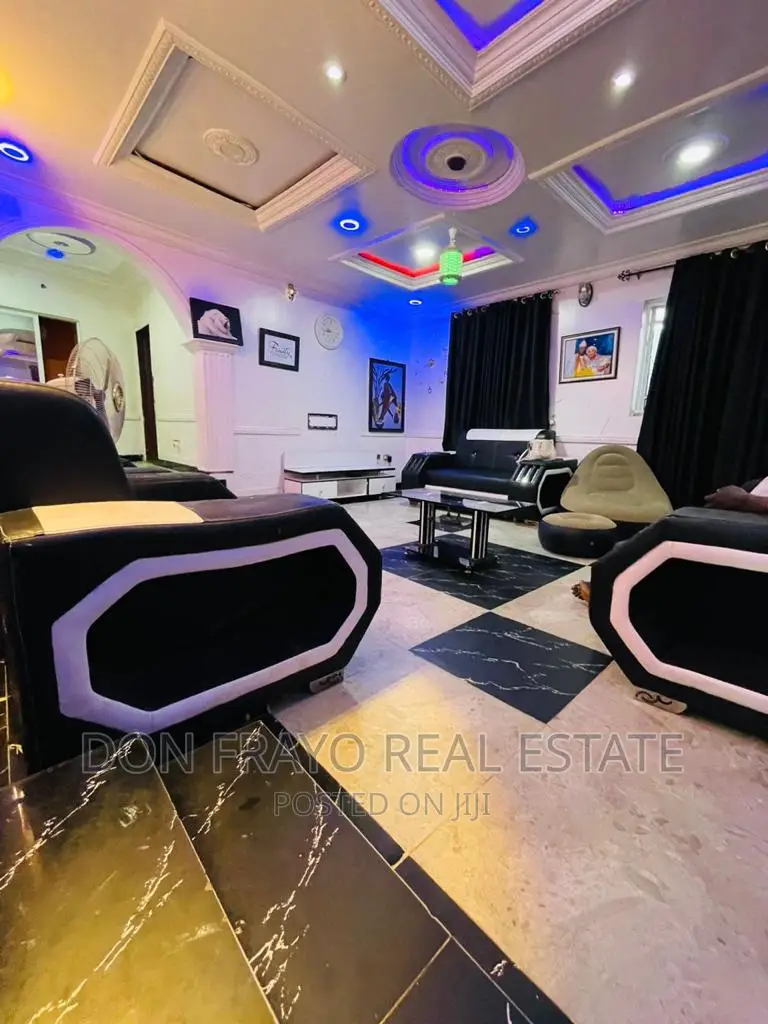 5bdrm Bungalow in Old Ife Road, Ibadan for sale in Ibadan