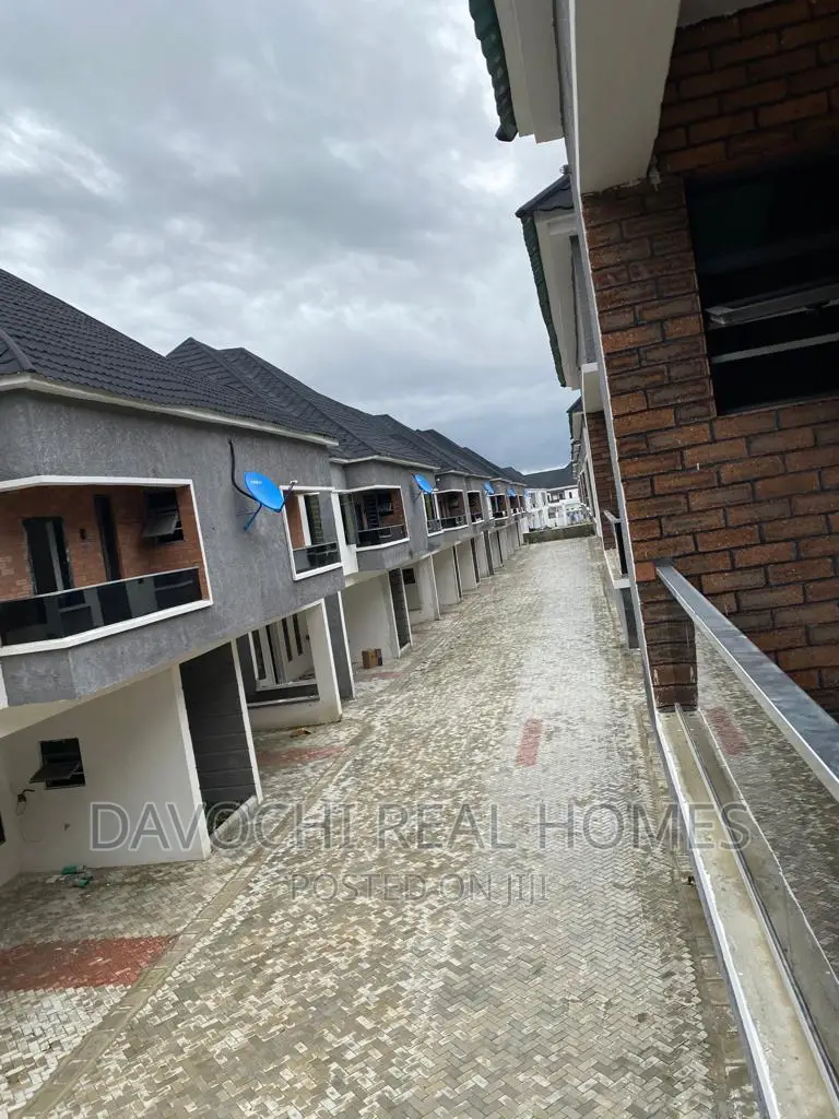 4bdrm Duplex in Orchid Road, Lekki for rent in Lekki
