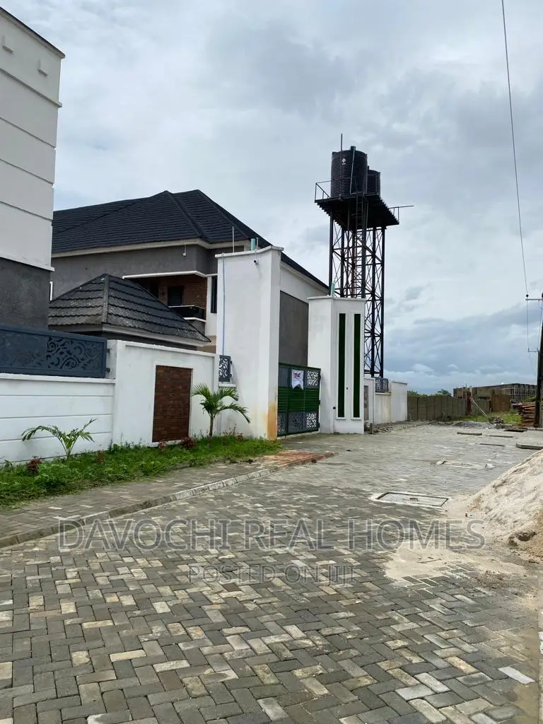 4bdrm Duplex in Orchid Road, Lekki for rent in Lekki
