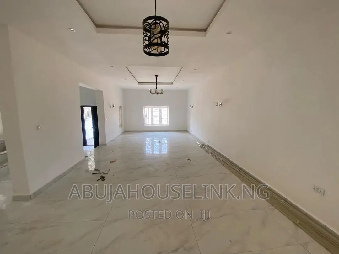 4bdrm Duplex in Guzape Abuja for sale in Guzape District