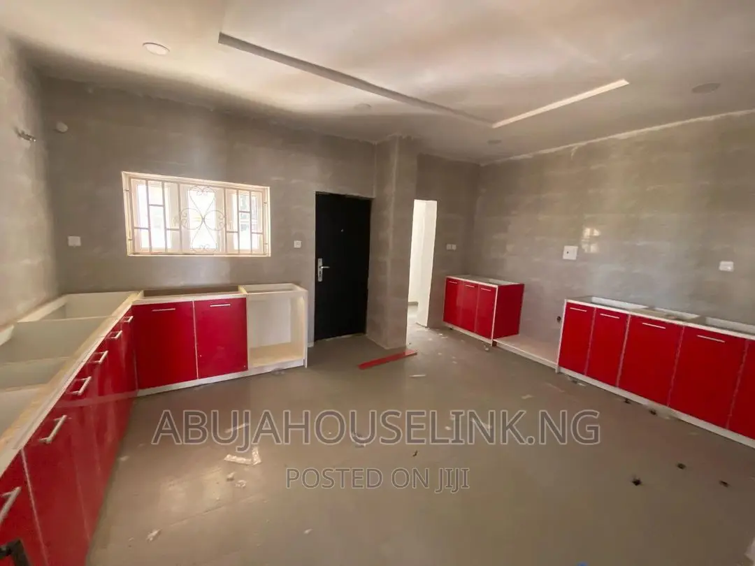 4bdrm Duplex in Guzape Abuja for sale in Guzape District