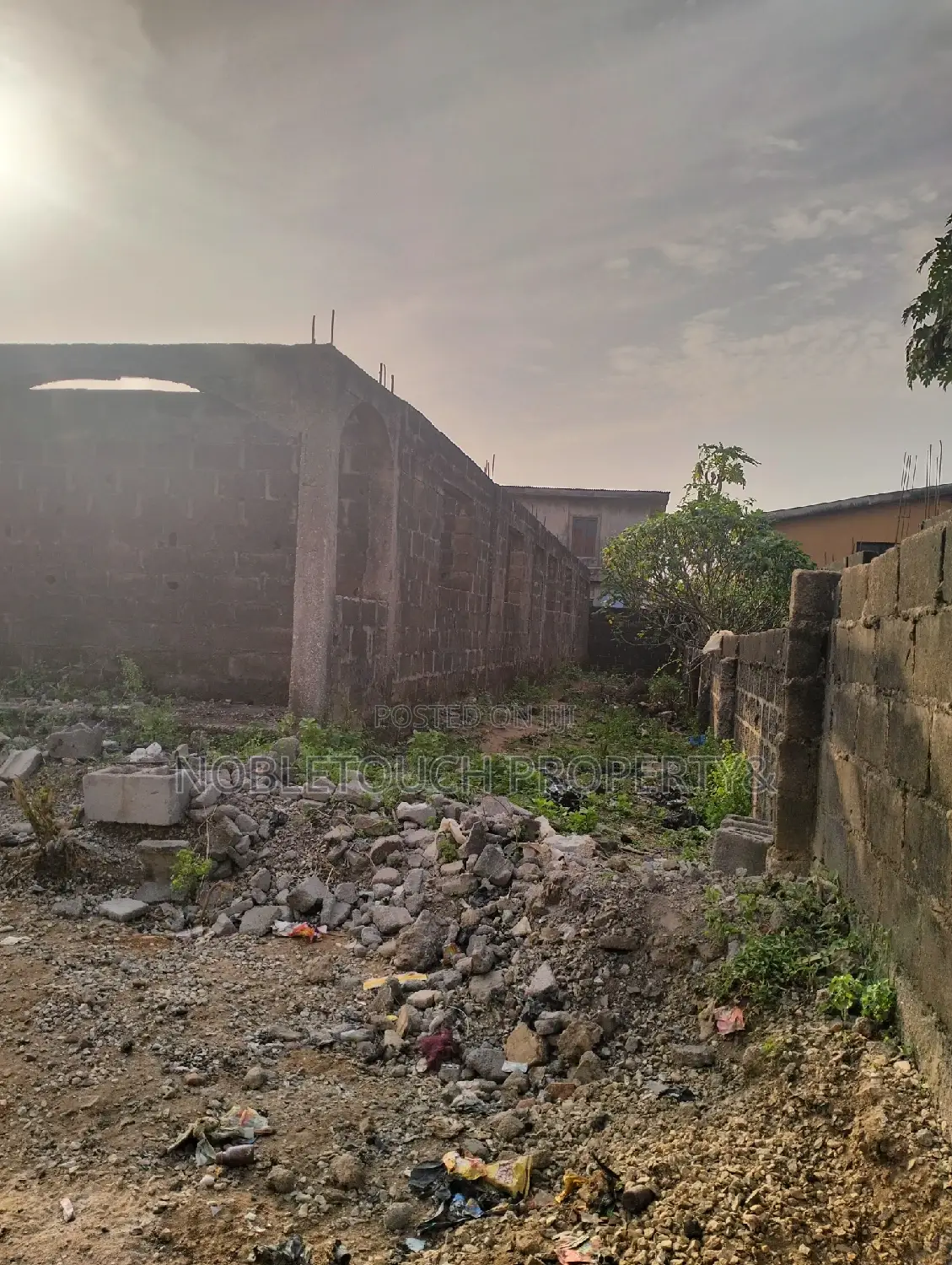 3bdrm Block of Flats in Governor Road Ikotun for sale in Governors Road