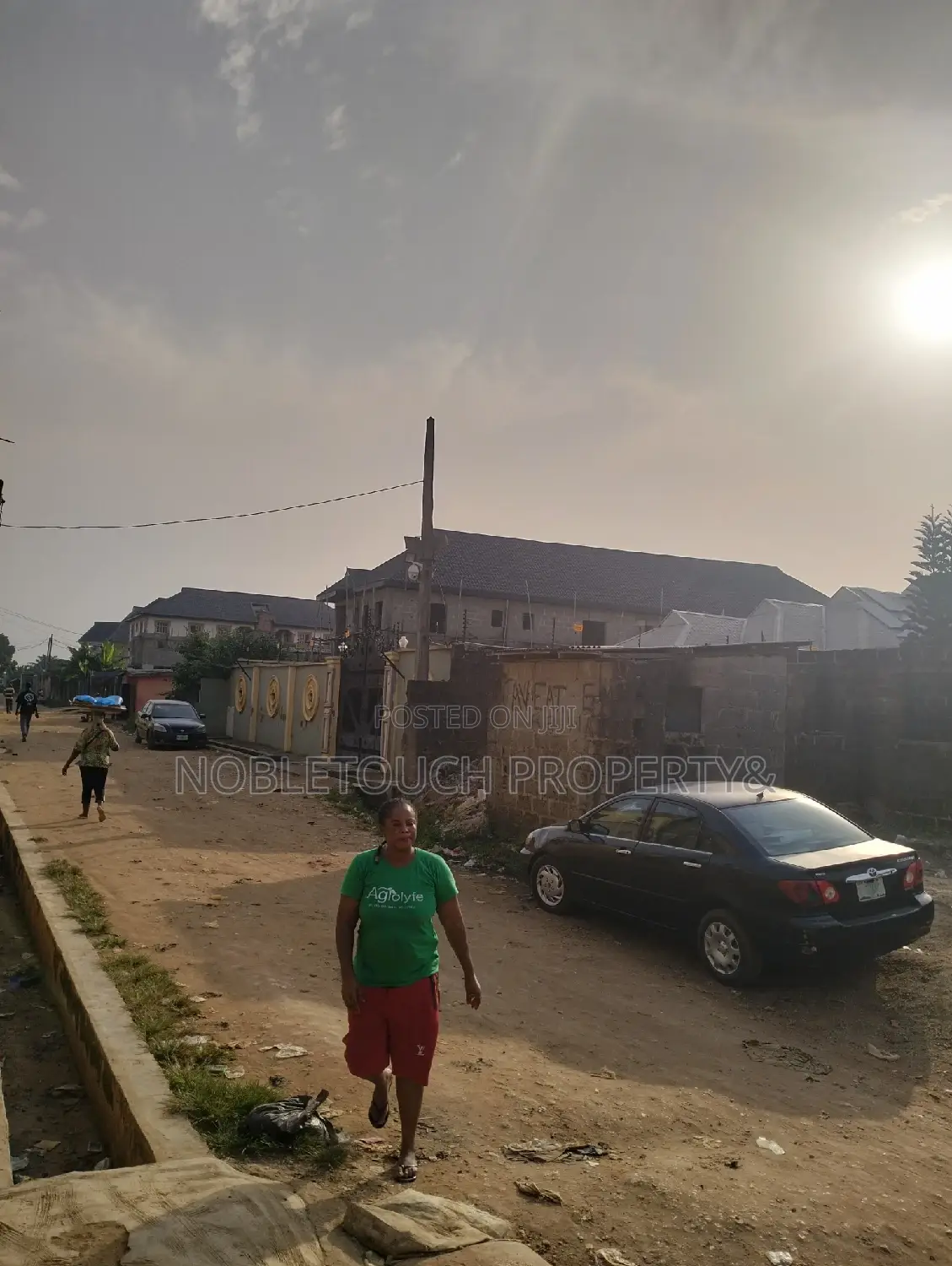 3bdrm Block of Flats in Governor Road Ikotun for sale in Governors Road
