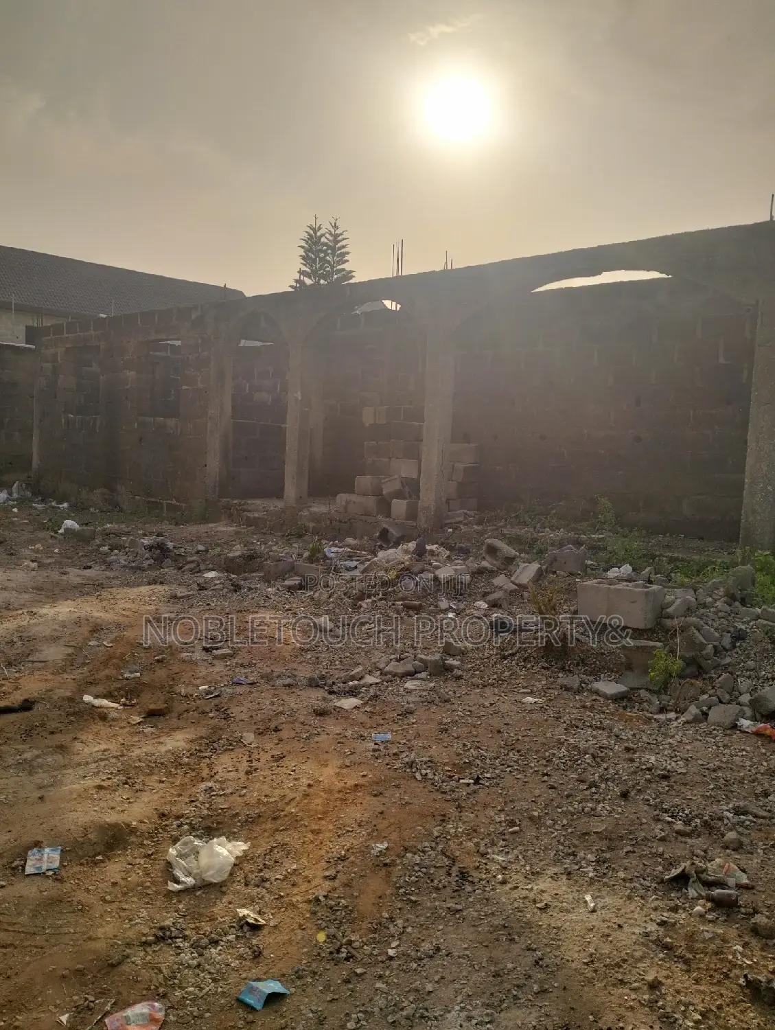3bdrm Block of Flats in Governor Road Ikotun for sale in Governors Road