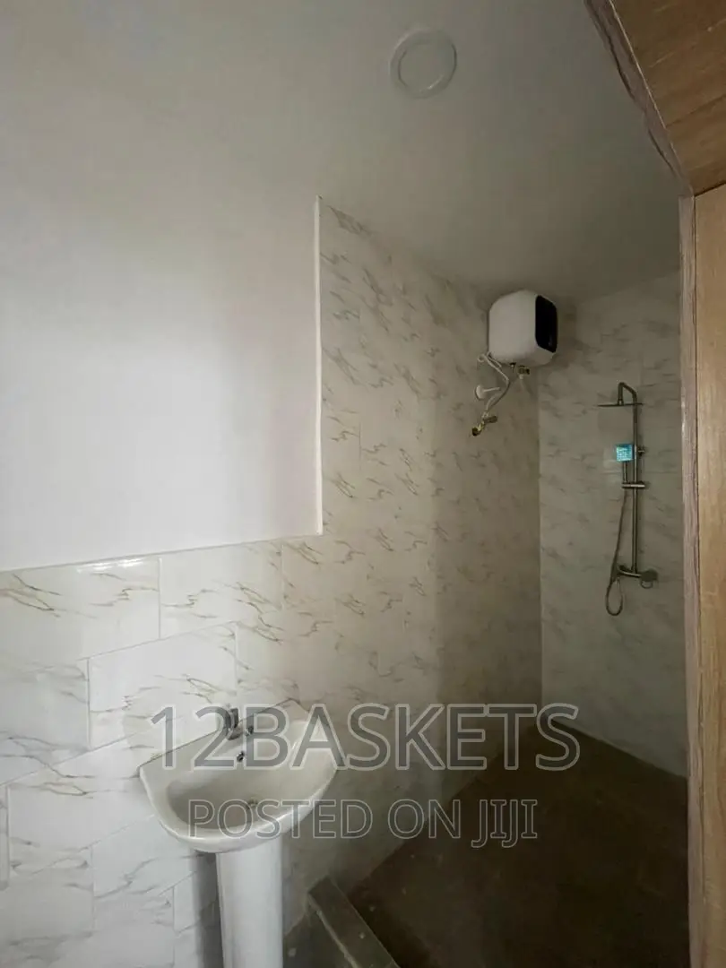Furnished 4bdrm Duplex in Magodo Phase 1 for sale in Magodo Isheri