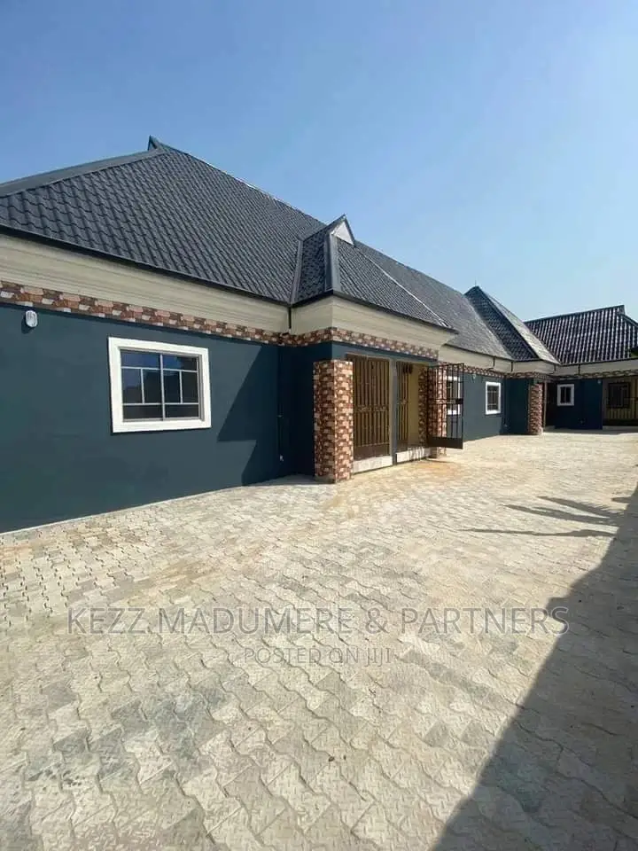 4bdrm Block of Flats in By First Market, Port-Harcourt for sale in Port-Harcourt