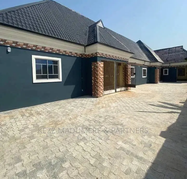 4bdrm Block of Flats in By First Market, Port-Harcourt for sale in Port-Harcourt