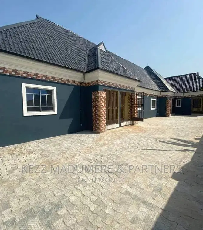 4bdrm Block of Flats in By First Market, Port-Harcourt for sale in Port-Harcourt