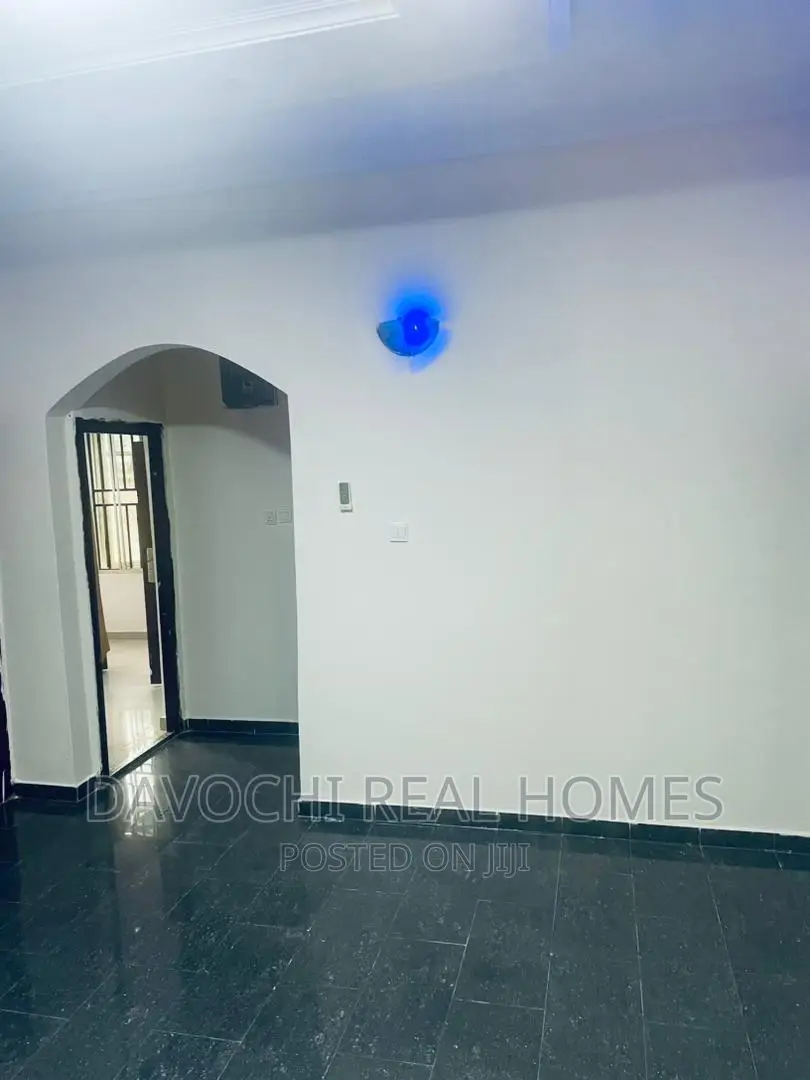 2bdrm Apartment in Ikota Villa Estate, Lekki for rent in Lekki