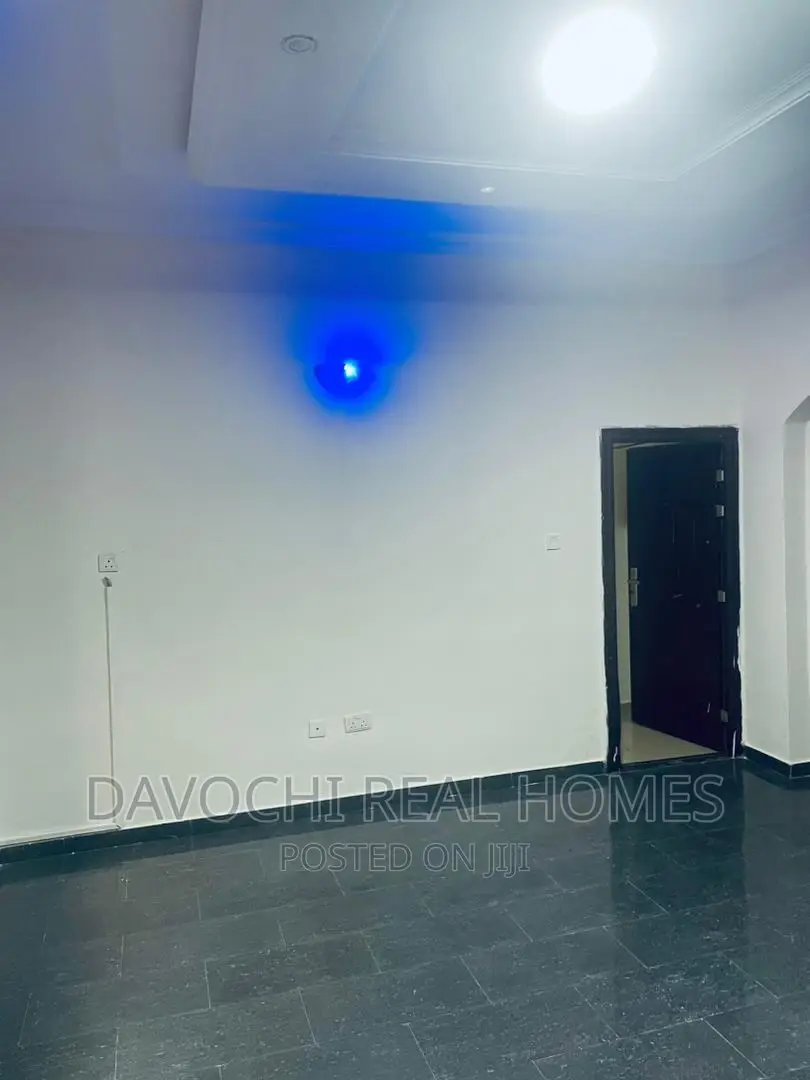 2bdrm Apartment in Ikota Villa Estate, Lekki for rent in Lekki