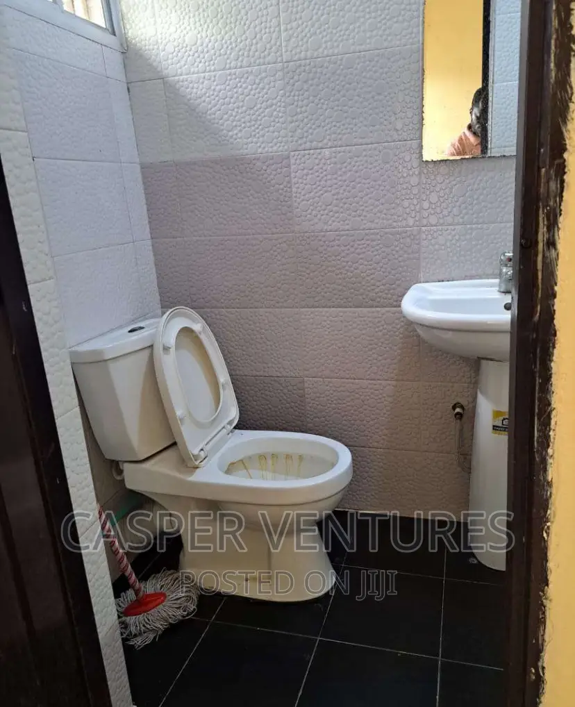 Studio Apartment in Lekki Paradise, Chevron for rent in Chevron