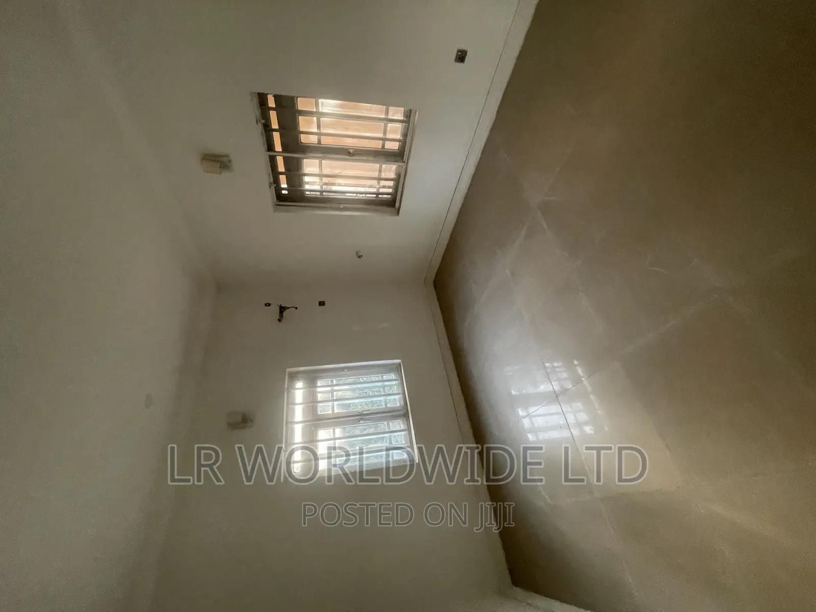6bdrm Duplex in Riverpark, Lugbe District for sale in Lugbe District