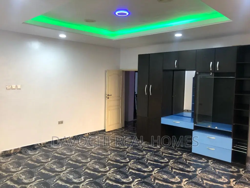 2bdrm Apartment in Ikate Lekki for rent in Lekki
