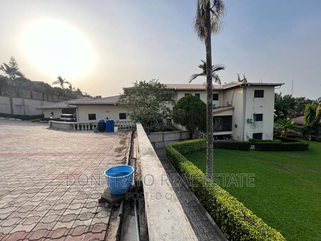 Furnished 11bdrm Mansion in Agodi Gra for sale in Agodi