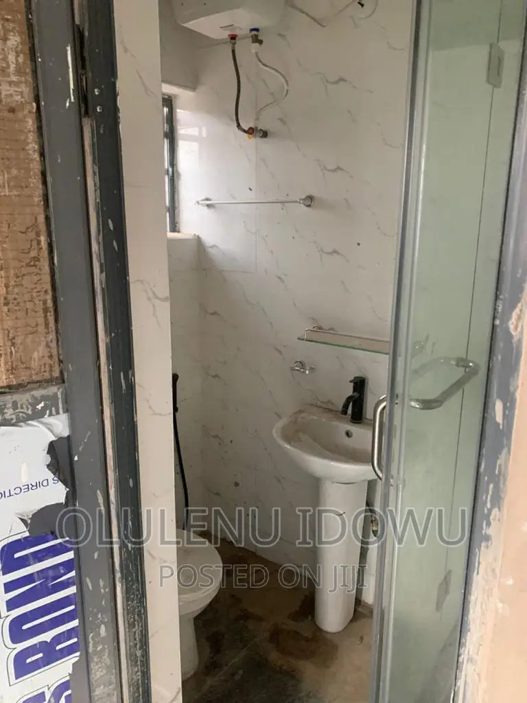 Furnished 3bdrm Duplex in Alimosho for sale in Alimosho