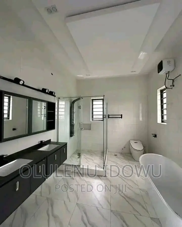 Furnished 5bdrm Duplex in Alimosho for sale in Alimosho
