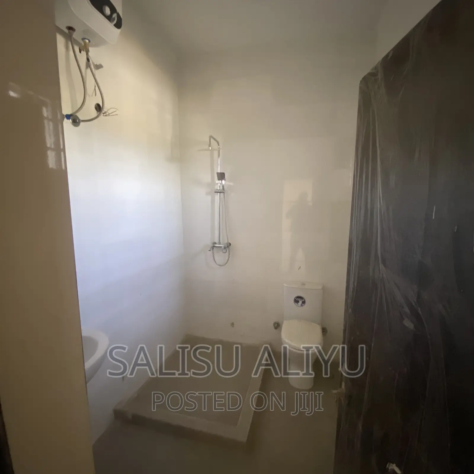3bdrm Apartment in Life Camp Abuja for sale in Life Camp