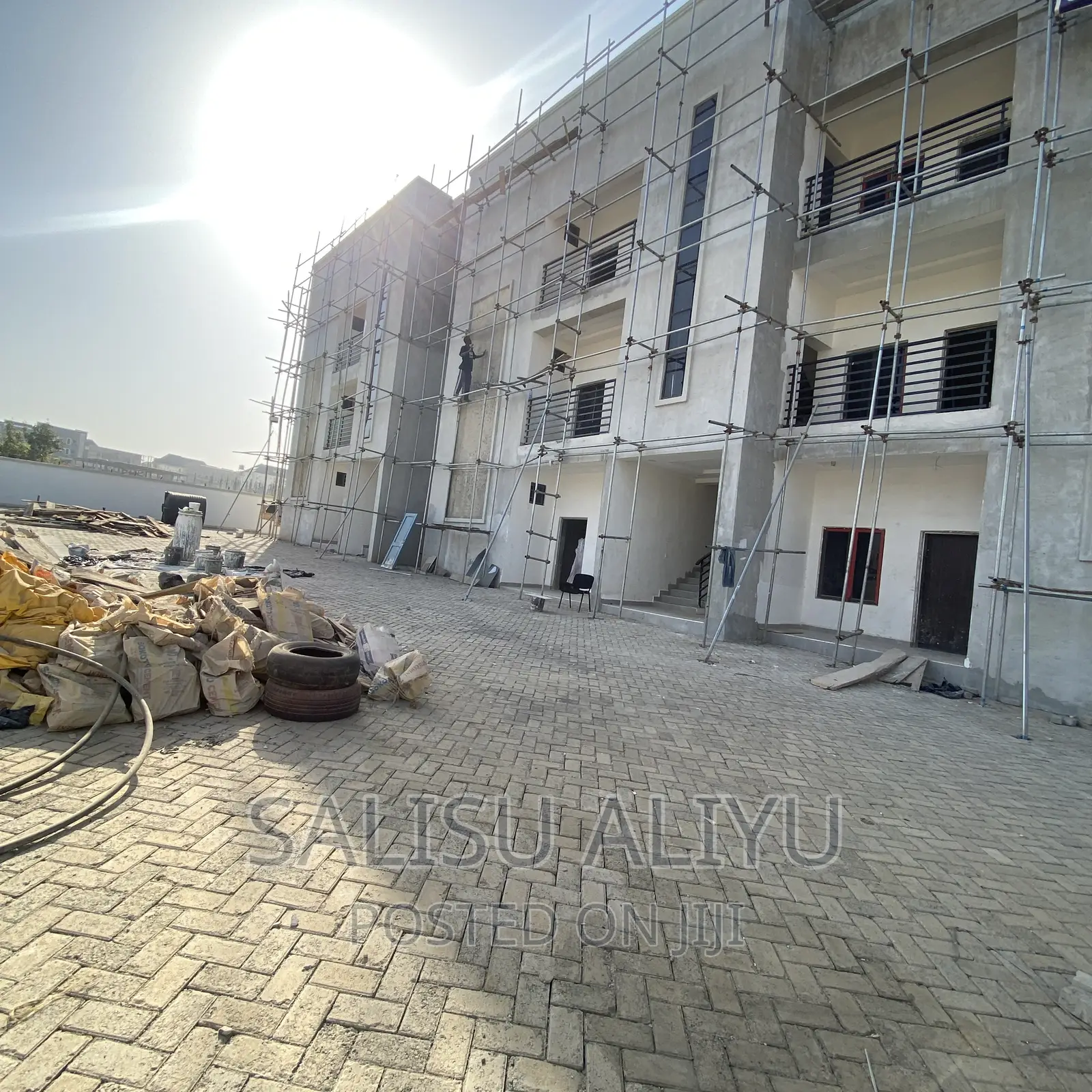 3bdrm Apartment in Life Camp Abuja for sale in Life Camp