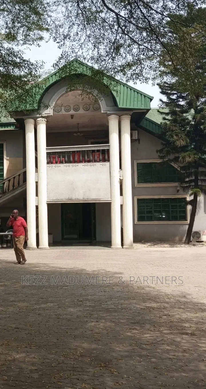 For Sale Functional Bar With 11 RMS Hotel in Rumuomasi