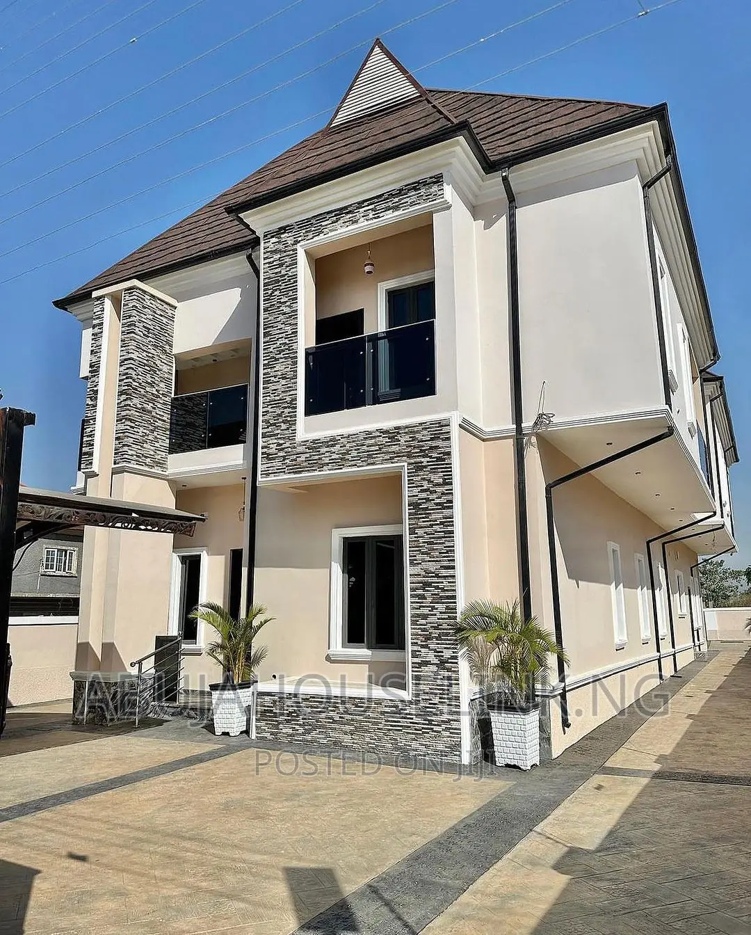 5bdrm Duplex in App Resettlement for sale in Apo Resettlement