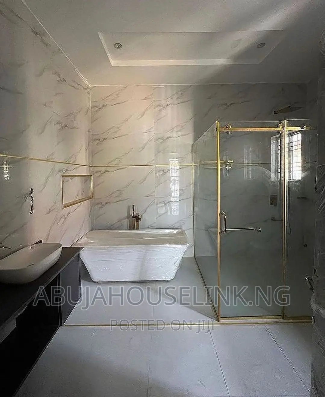 5bdrm Duplex in Guzape/Asokoro Abuja for sale in Guzape District