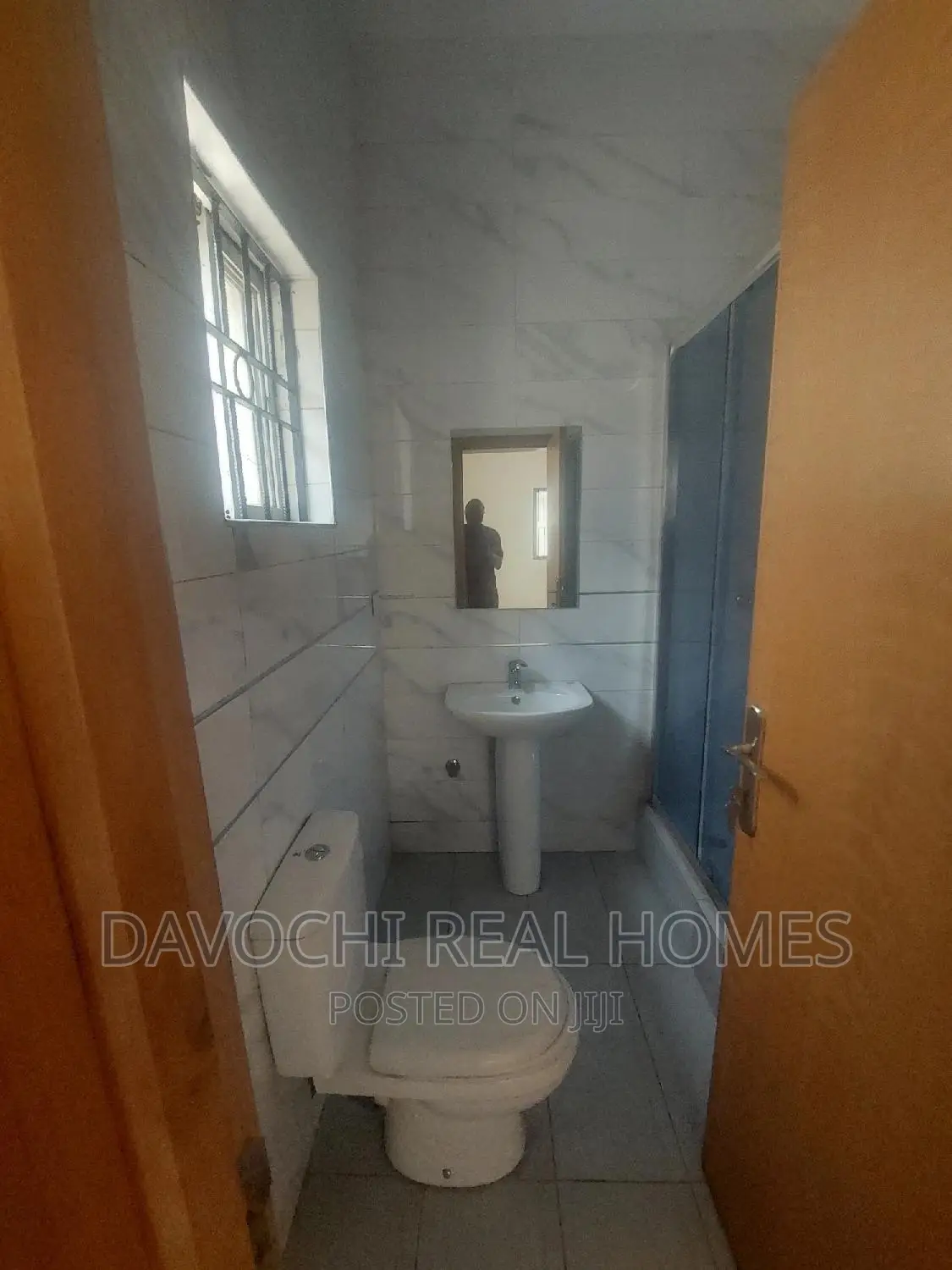 3bdrm Apartment in Ikota Villa Estate, Lekki for rent in Lekki