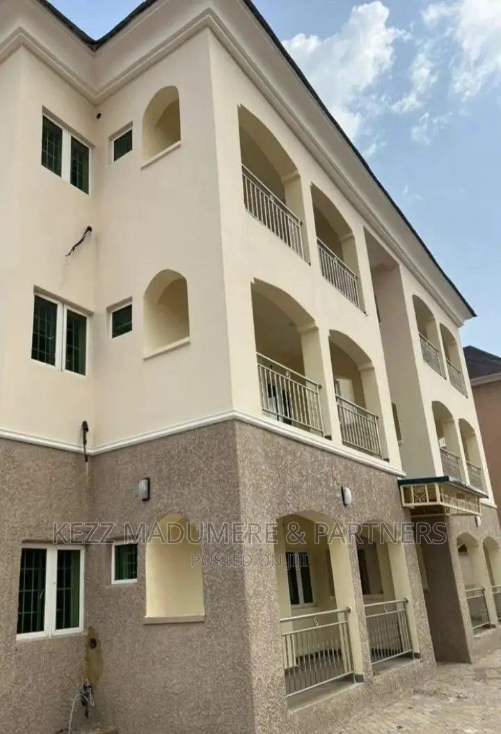 6bdrm Block of Flats in Wuye, Abuja, Fct for sale in Wuye