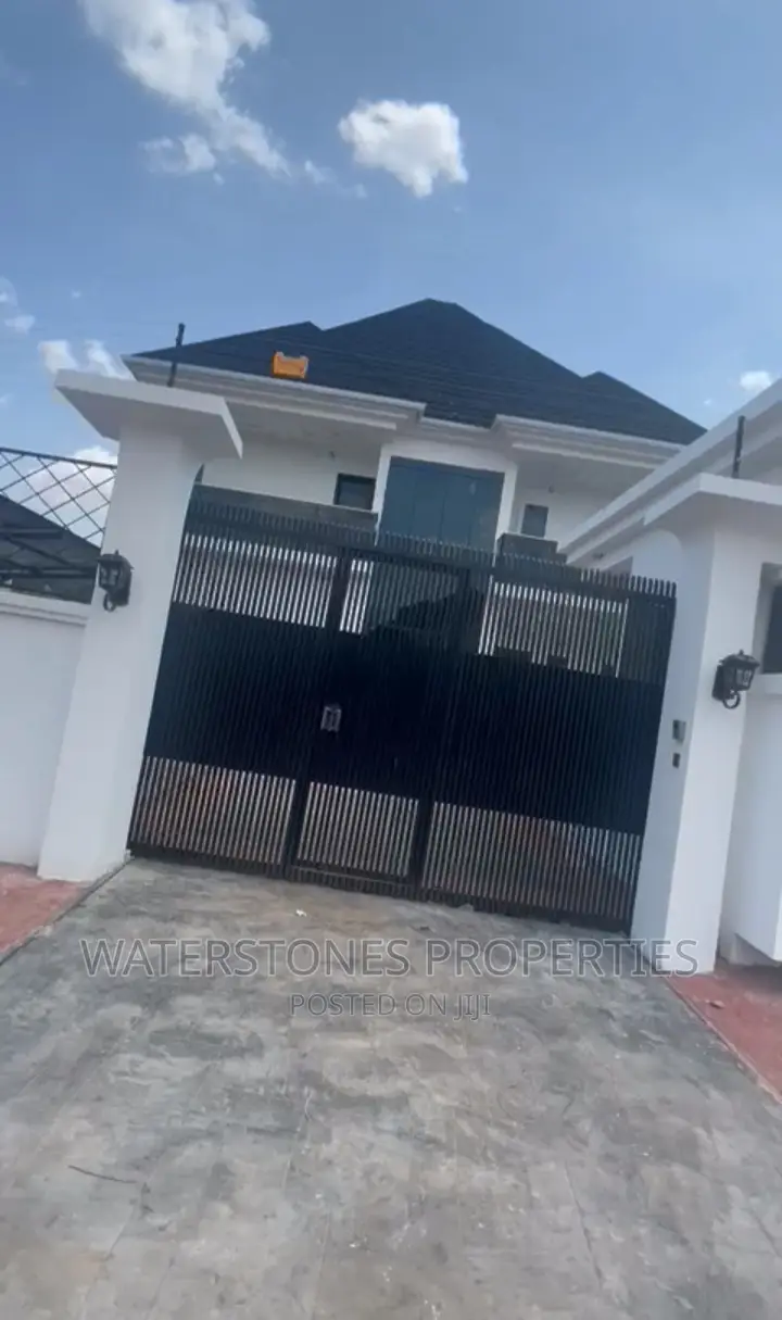 5bdrm Duplex in Nta Asaba, Oshimili South for sale in Oshimili South