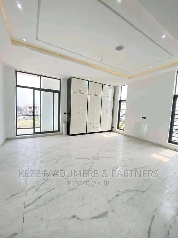 For Sale: Functional Hotel in Awka in Awka