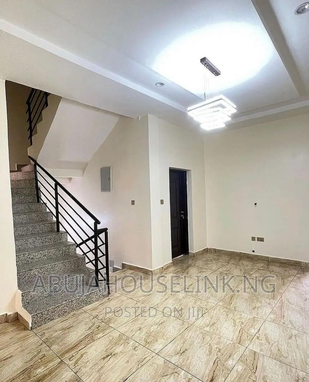 5bdrm Duplex in Guzape Abuja for sale in Guzape District