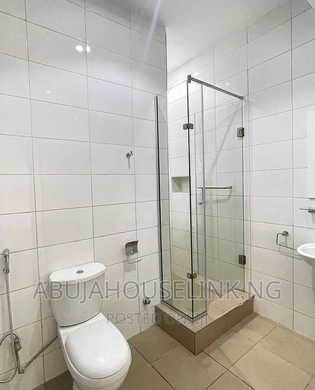 5bdrm Duplex in Guzape Abuja for sale in Guzape District