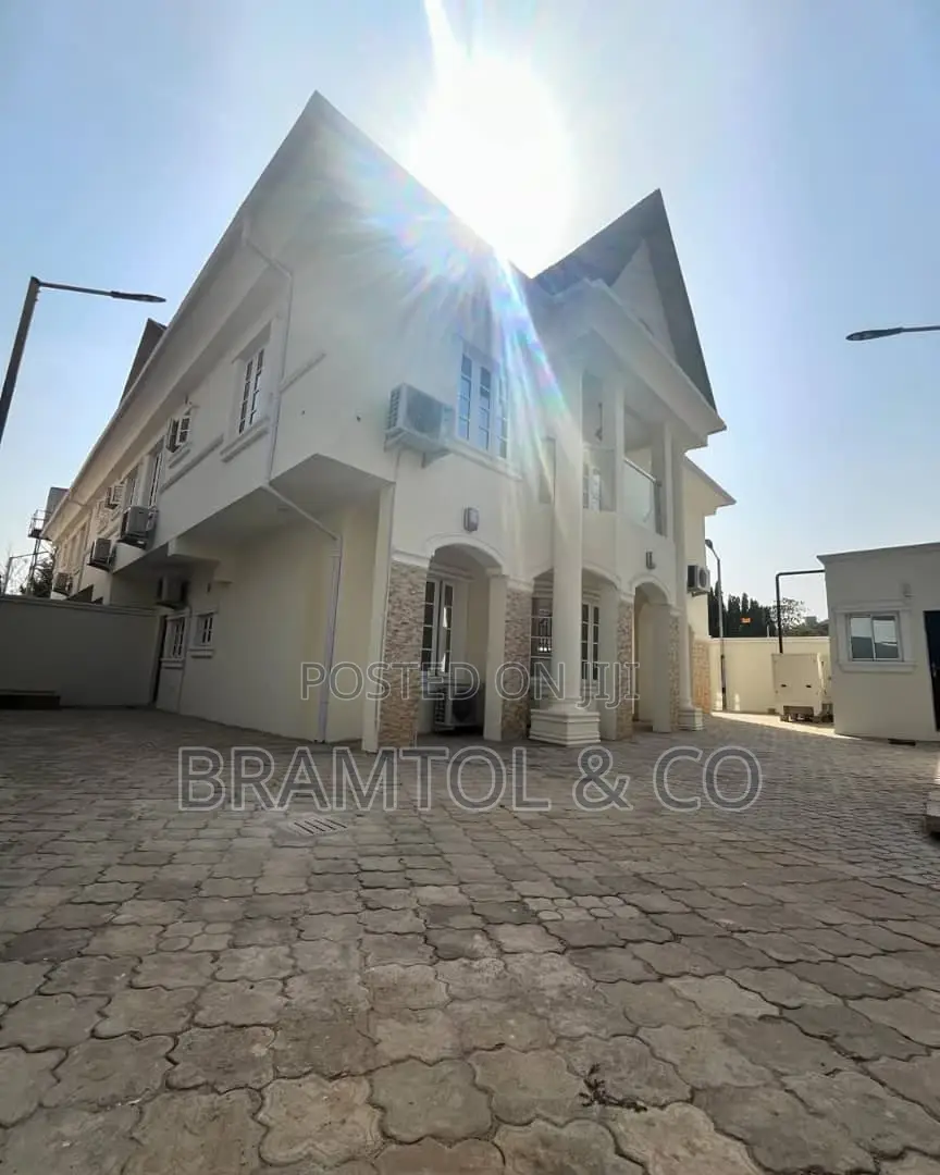 4 Bedroom Semi-Detached Duplex With Generator and Acs in Maitama