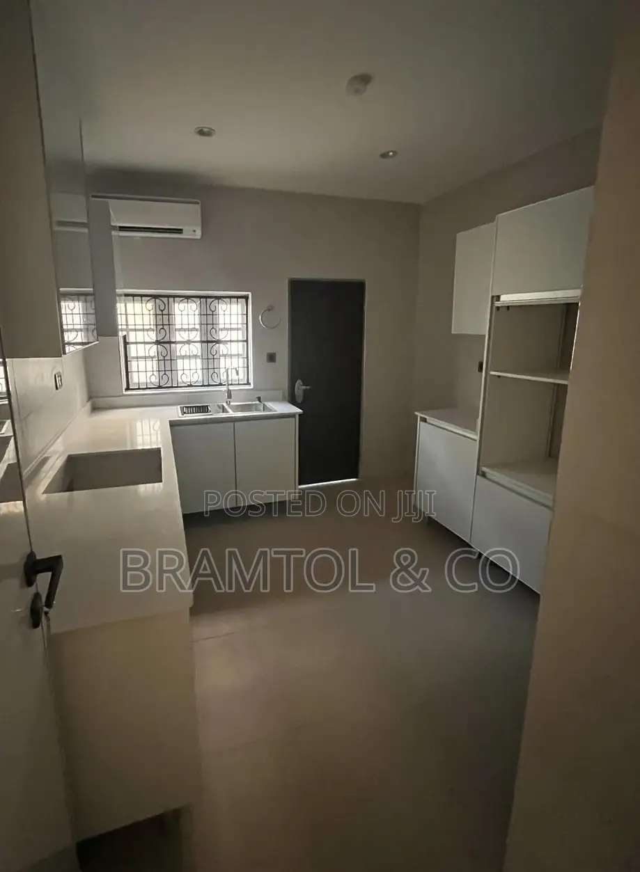4 Bedroom Semi-Detached Duplex With Generator and Acs in Maitama