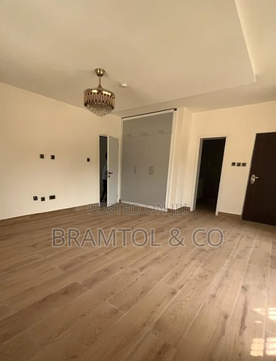 4 Bedroom Semi-Detached Duplex With Generator and Acs in Maitama