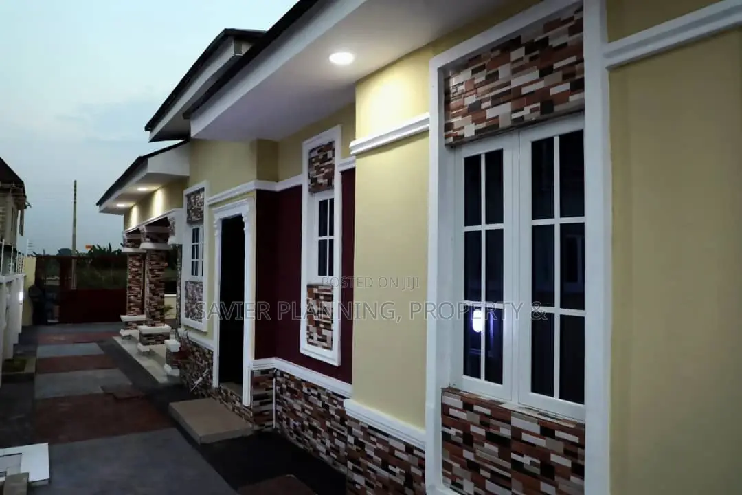 Furnished 3bdrm Bungalow in Adron City Of David., Pakuro for sale in Pakuro