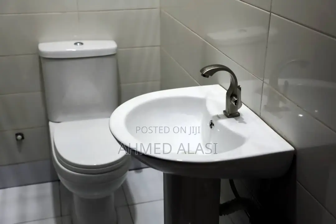 Furnished 3bdrm Bungalow in Adron City Of David., Pakuro for sale in Pakuro