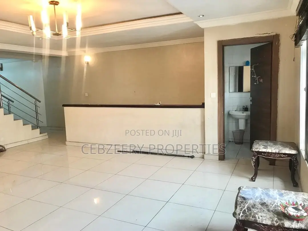 Furnished 3bdrm Duplex in Ikeja for rent in Ikeja