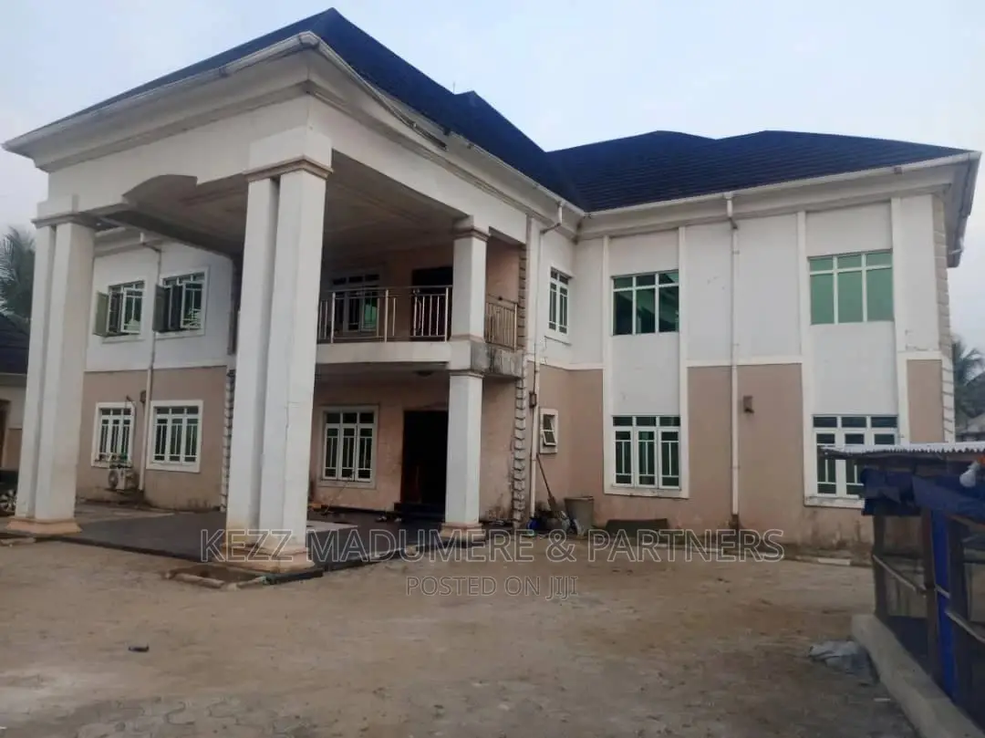 8bdrm Duplex in Green Land Estate, for sale in Rukpokwu