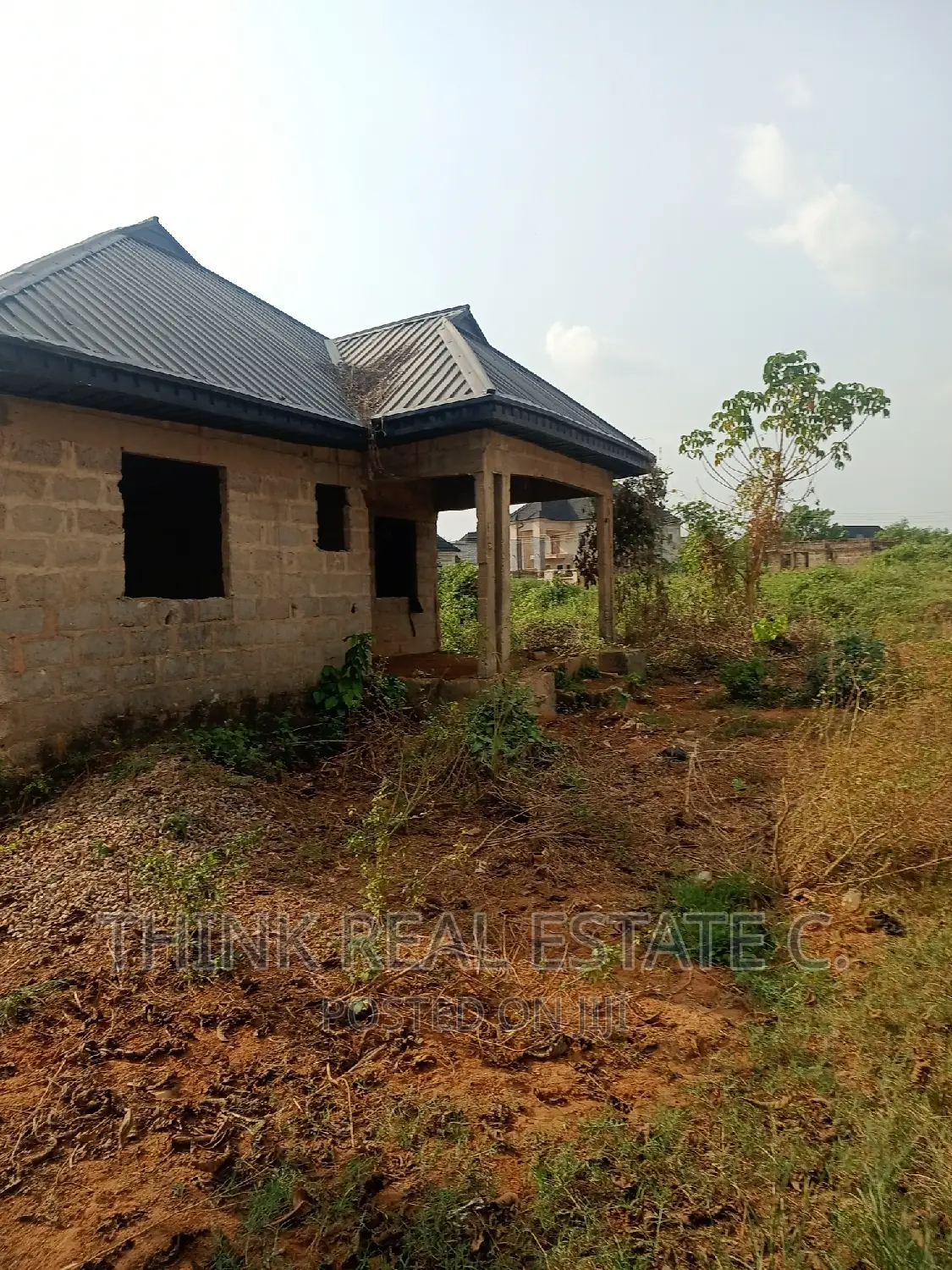 4bdrm Bungalow in Arougba,Airport Road, Benin City for sale in Benin City