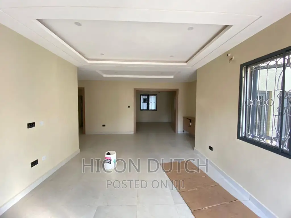 2bdrm Block of Flats in Kado Main. for rent in Kado