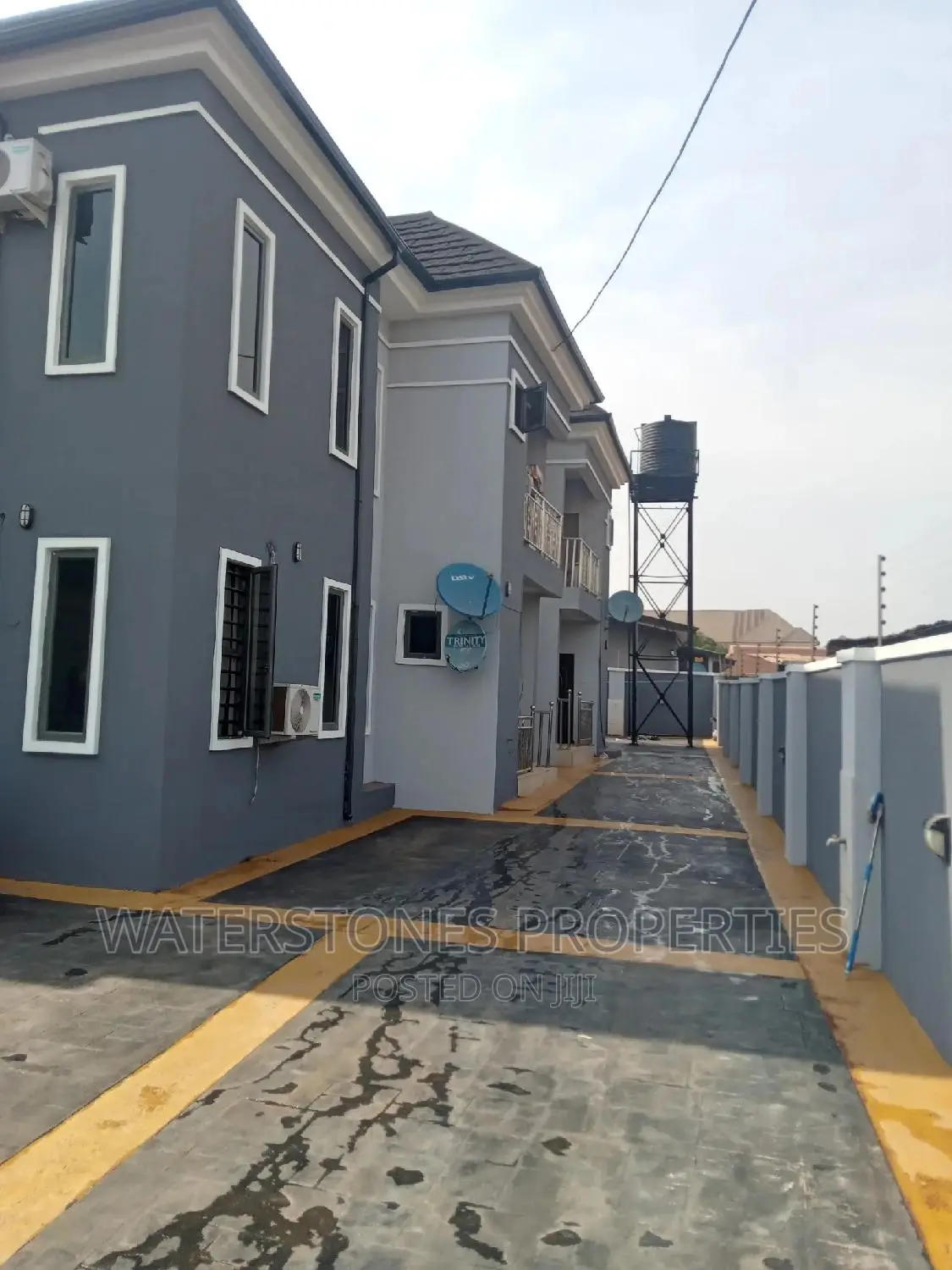 3bdrm Block of Flats in Asaba, Oshimili South for sale in Oshimili South