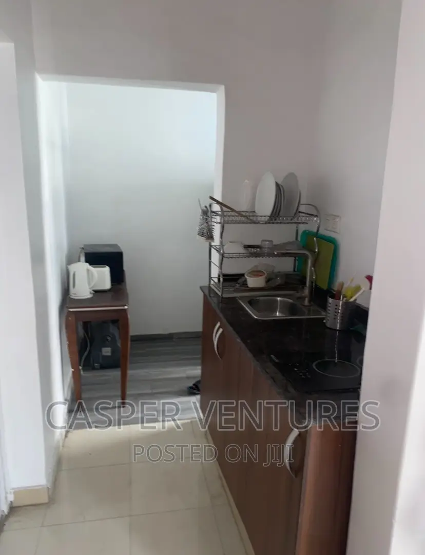 Furnished Studio Apartment in Paradise 1, Chevron for rent in Chevron