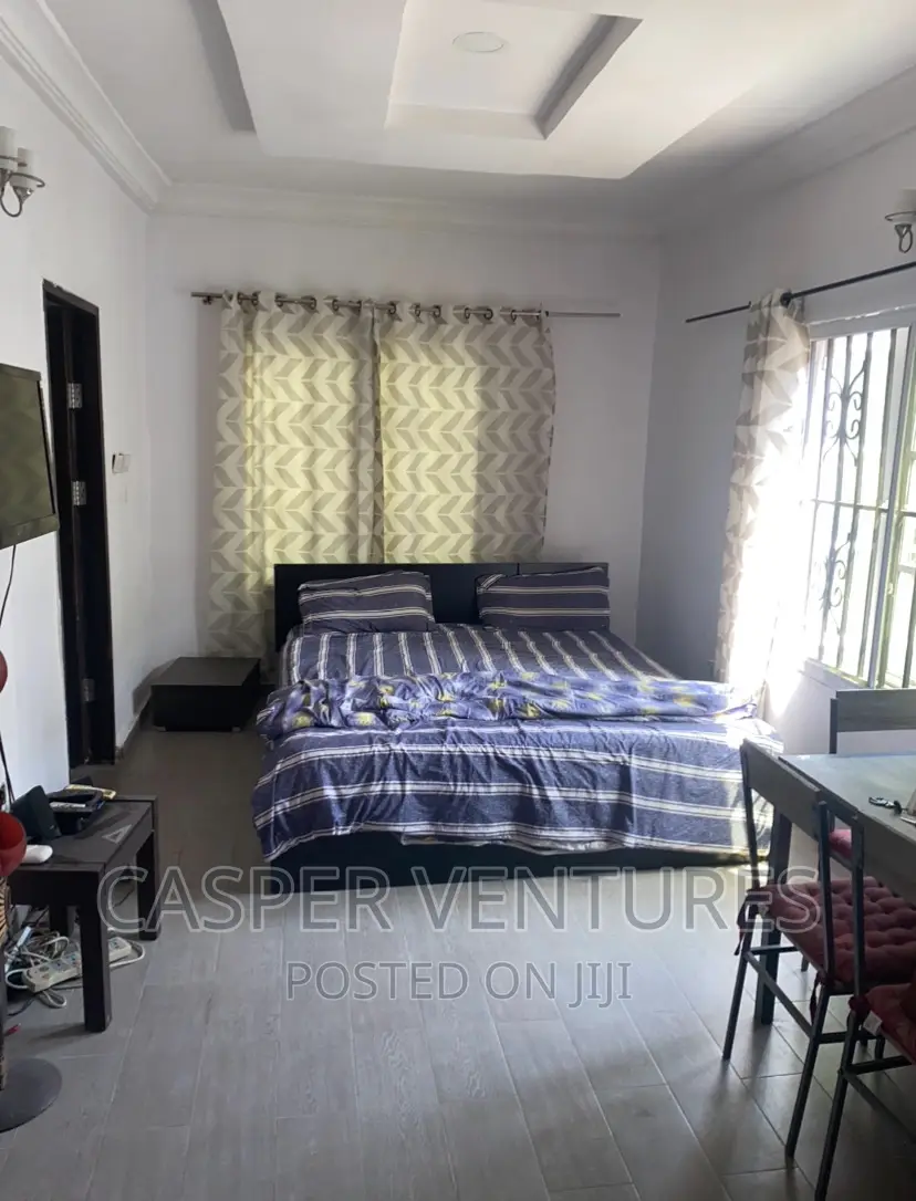 Furnished Studio Apartment in Paradise 1, Chevron for rent in Chevron