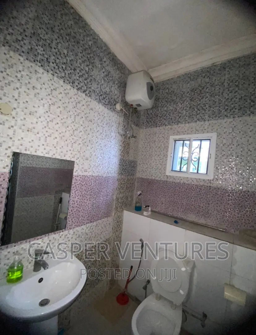Furnished Studio Apartment in Paradise 1, Chevron for rent in Chevron