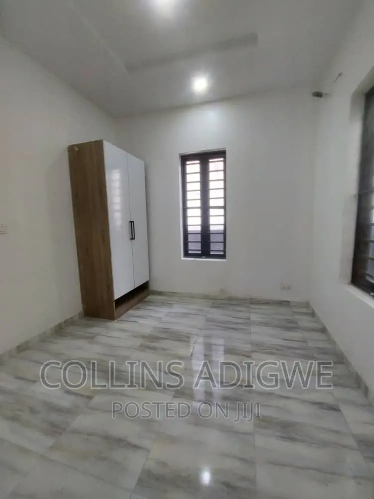 4bdrm Duplex in Vgc for sale in VGC / Ajah